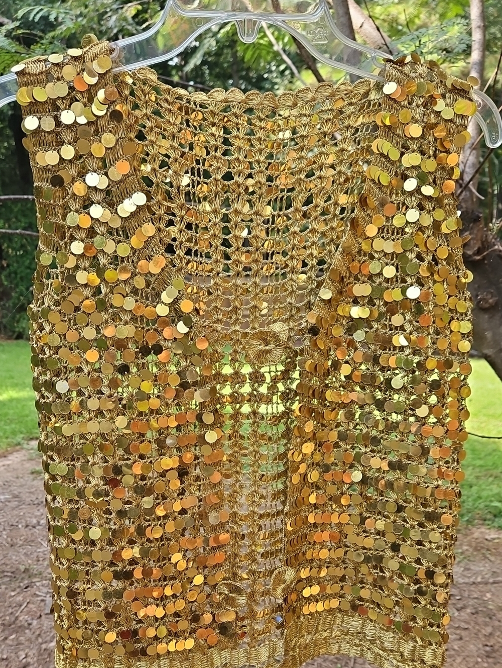 Vintage Women's Gold Sequin Crochet Vest - Shimmering Open-Knit Layer - Picture 3 of 17